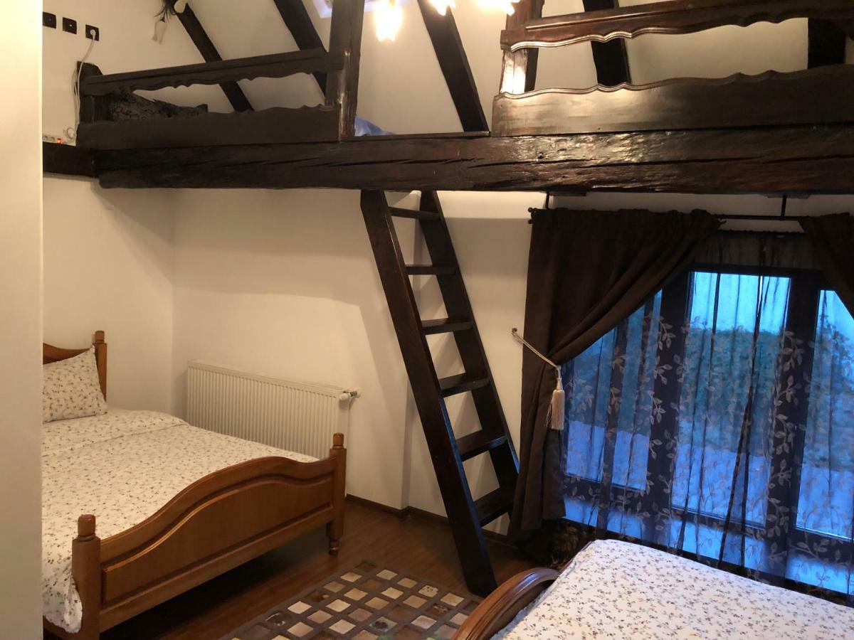 Ferienwohnung Casa Bergwald Rîşnov Exterior foto